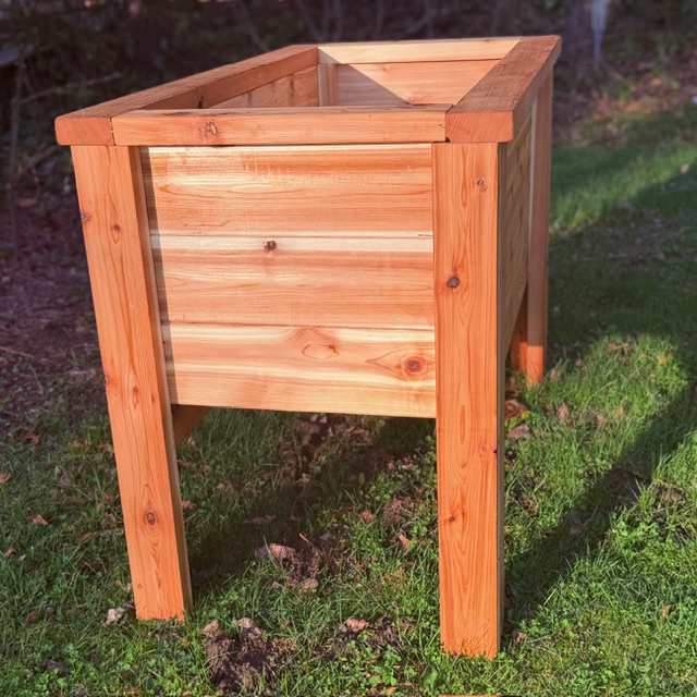4x2 cedar garden bed alternate view